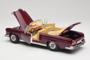 Mercedes 280SE W108 Bordeaux Rouge Maisto 1:18 31811 Métal — image 5 sur 8