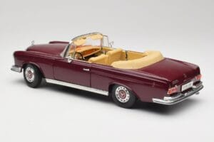 Mercedes 280SE W108 Bordeaux Rouge Maisto 1:18 31811 Métal — image 7 sur 8
