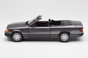 Mercedes 300 CE-24 W124 Cabriolet Violet Metallic Norev 1:18 183567 Métal — image 6 sur 10