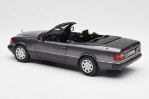 Mercedes 300 CE-24 W124 Cabriolet Violet Metallic Norev 1:18 183567 Métal — image 9 sur 10