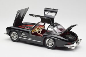 Mercedes 300 SL W198 Noir Bburago 1:18 35791 Métal — image 5 sur 8