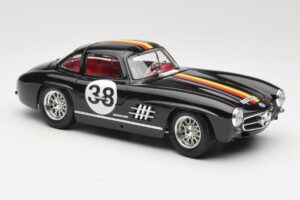 Mercedes 300 SL #38 1954 Bburago 1:18 3015-M1 Métal — image 6 sur 8