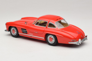 Mercedes 300 SL Gullwing Rouge Minichamps 1:18 180039001 Métal — image 7 sur 8