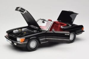 Mercedes 300 SL R107 Noir Norev 1:18 183511 Métal — image 2 sur 8