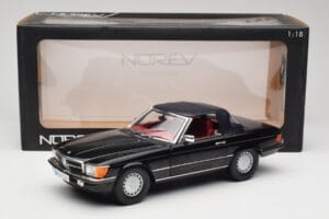 Mercedes 300 SL R107 Noir Norev 1:18 183511 Métal — image 8 sur 8