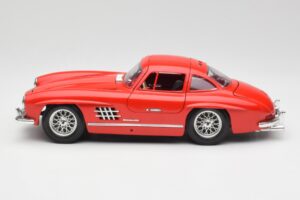 Mercedes 300 SL Rouge Bburago 1:18 3015 Métal — image 4 sur 8