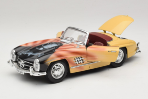 Mercedes 300 SL Roadster Rosemarie Muster Edition Limitée 18/27 Bburago 1:18 3023-M1 Métal — image 2 sur 8