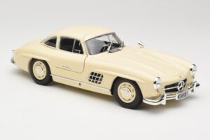 Mercedes 300 SL W198 Crème Minichamps 1:18 110037212 Métal — image 6 sur 8