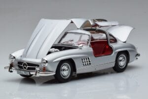Mercedes 300 SL W198 Gullwing Norev 1:18 183850 Métal — image 2 sur 8