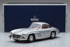 Mercedes 300 SL W198 Gullwing Norev 1:18 183850 Métal — image 8 sur 8