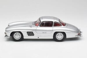 Mercedes 300 SL W198 Gullwing Argent Minichamps 1:18 180039000 Métal — image 4 sur 8