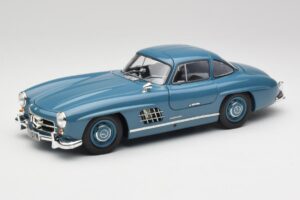Mercedes 300 SL W198 Bleu Clair Minichamps 1:18 180039007 Métal