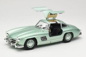 Mercedes 300 SL W198 Gullwing Light Green Metallic Minichamps 1:18 110037221 Métal — image 2 sur 8