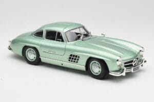 Mercedes 300 SL W198 Gullwing Light Green Metallic Minichamps 1:18 110037221 Métal — image 6 sur 8
