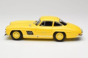 Mercedes 300 SL W198 Jaune Clair Minichamps 1:18 180039009 Métal — image 4 sur 8