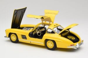 Mercedes 300 SL W198 Jaune Clair Minichamps 1:18 180039009 Métal — image 5 sur 8