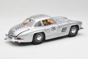 Mercedes 300 SL W198 #295 1954 Bburago 1:18 32813 Métal — image 3 sur 8