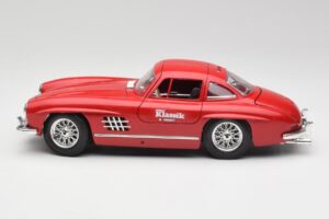 Mercedes 300 SL W198 Red Metallic Bburago 1:18 3013-M1 Métal — image 4 sur 8
