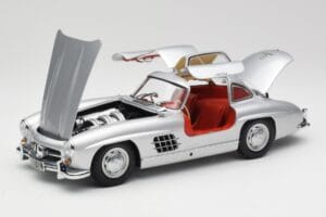 Mercedes 300 SL W198 Gullwing Argent Métallique Minichamps 1:18 B66040379 Métal — image 2 sur 8