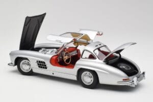 Mercedes 300 SL W198 Gullwing Argent Métallique Minichamps 1:18 B66040379 Métal — image 5 sur 8