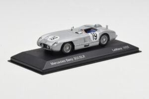 Mercedes 300 SLR #19 J.M. Fangio / S. Moss 24 Hours of Le Mans 1955 Minichamps 1:43 B66040253 Métal — image 2 sur 4