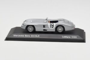Mercedes 300 SLR #19 J.M. Fangio / S. Moss 24 Hours of Le Mans 1955 Minichamps 1:43 B66040253 Métal