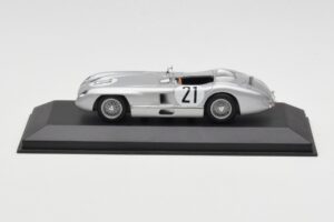 Mercedes 300 SLR #21 K. Kling / A. Simon 24 Hours of Le Mans 1955 Minichamps 1:43 432553021 Métal