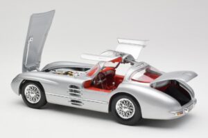 Mercedes 300 SLR Uhlenhaut Coupe Argent Maisto 1:18 36898 Métal — image 5 sur 8