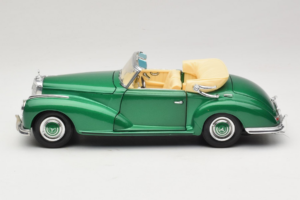 Mercedes 300S Cabriolet Green Metallic Maisto 1:18 52116 Métal — image 4 sur 7