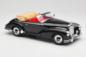 Mercedes 300S W188 Roadster Noir Welly 1:18 801-3271398 Métal — image 6 sur 8
