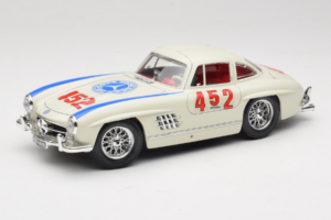 Mercedes 300SL #452 Mille Miglia 1955 Blanc Bburago 1:18 3015-M2 Métal