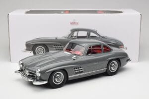 Mercedes 300SL W198 Gullwing Graphite Grey Norev 1:12 123852 Métal — image 6 sur 6