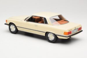 Mercedes 350 SLC C107 Blanc Cult Models 1:18 CML049-1 Métal — image 5 sur 6