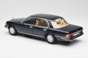 Mercedes 450 SEL 6.9 W116 Bleu Foncé Revell 1:18 8956 Métal — image 7 sur 8