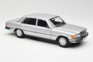Mercedes 450 SEL 6.9 W116 Argent Revell 1:18 8955 Métal — image 6 sur 8