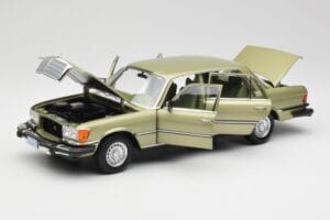 Mercedes 450 SEL W116 J.R. Ewing Dallas Vert Argenté Norev 1:18 183975 Métal — image 2 sur 8