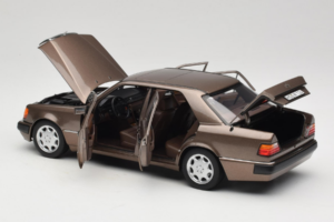 Mercedes 500E W124 Impala Metallic Norev 1:18 183954 Métal — image 5 sur 8