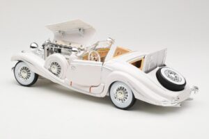 Mercedes 500K Special Roadster Blanc Premiere Edition Maisto 1:18 536055 Métal — image 5 sur 8