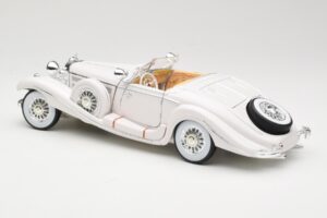 Mercedes 500K Special Roadster Blanc Premiere Edition Maisto 1:18 536055 Métal — image 7 sur 8