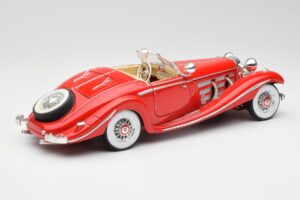 Mercedes 500K Special Roadster Rouge Maisto 1:18 56058 Métal — image 3 sur 8