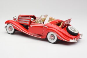 Mercedes 500K Special Roadster Rouge Maisto 1:18 56058 Métal — image 5 sur 8