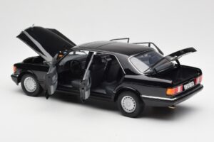 Mercedes 560 SEL W126 Noir Édition Concessionnaire Norev 1:18 B66040599 Métal — image 5 sur 8