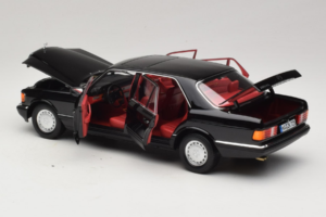 Mercedes 560 SEL W126 Noir Avec Intérieur Rouge Norev 1:18 183788 Métal — image 7 sur 8