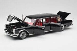 Mercedes 600 Pullman W100 Noir NZG 1:18 1071/50 Métal — image 2 sur 8