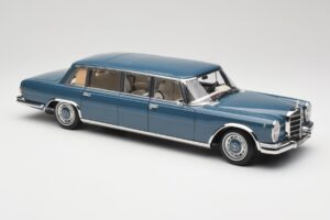 Mercedes 600 Pullman W100 Bleu NZG 1:18 B66040707 Métal — image 6 sur 8