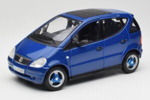 Mercedes A-Class W168 Bleu Foncé Maisto 1:18 B66005219 Métal