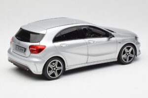 Mercedes A-Class W176 Polar Argent Norev 1:18 B66960139 Métal — image 3 sur 8