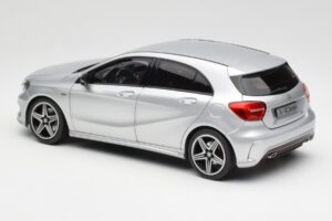 Mercedes A-Class W176 Polar Argent Norev 1:18 B66960139 Métal — image 7 sur 8