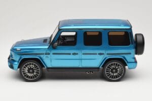 Mercedes AMG G63 W463 Hyper Blue Magno GT Spirit 1:18 GT925 Résine — image 3 sur 6