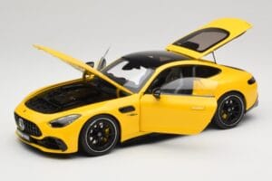 Mercedes AMG GT 43 C192 Turbo Sun Yellow NZG 1:18 B66960587 Métal — image 2 sur 8